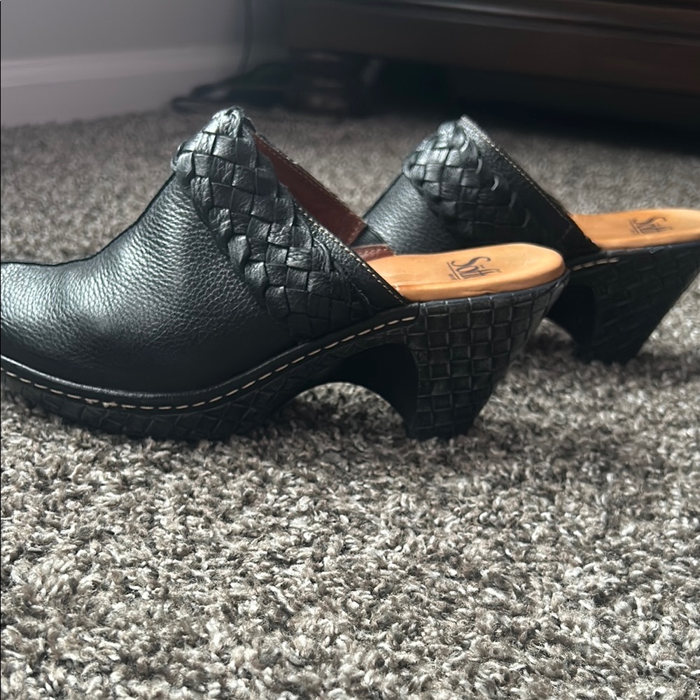 Women's Black Leather Mules - Picture 6 of 6